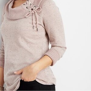 Maurice’s lace up neck rib trim pullover top.